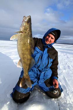 Ice Fishing Walleyes Cold Front - Tackling Tough Walleyes