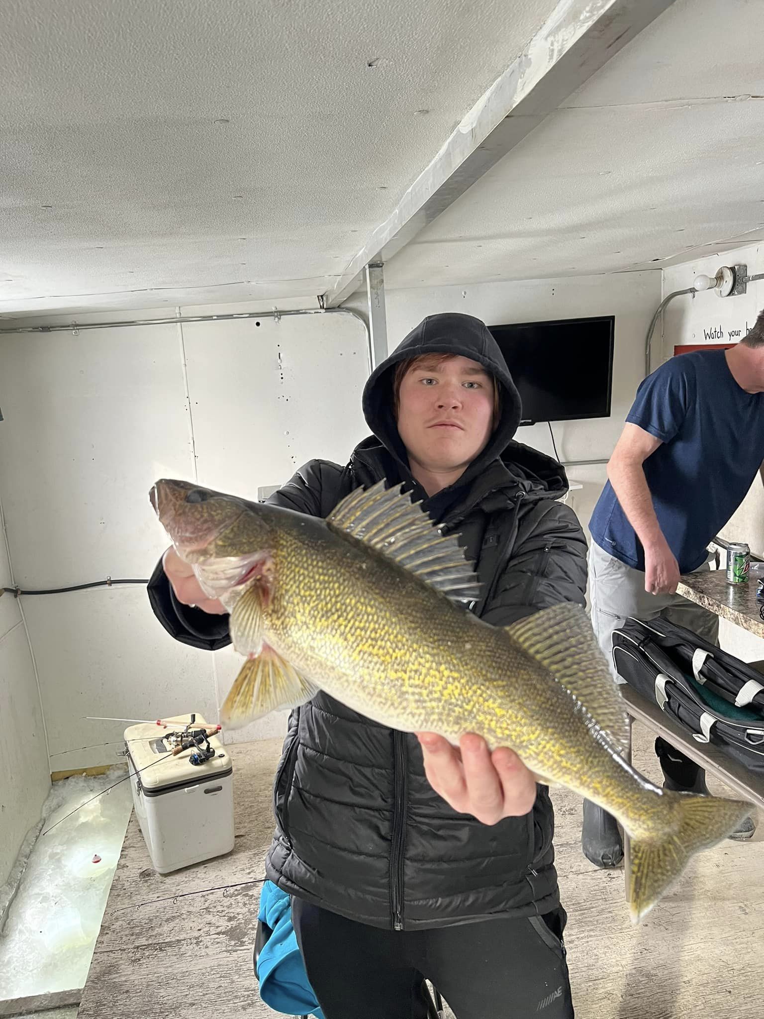 Ice Fishing Walleyes! Deadstick or Jigging? First Fish Of The