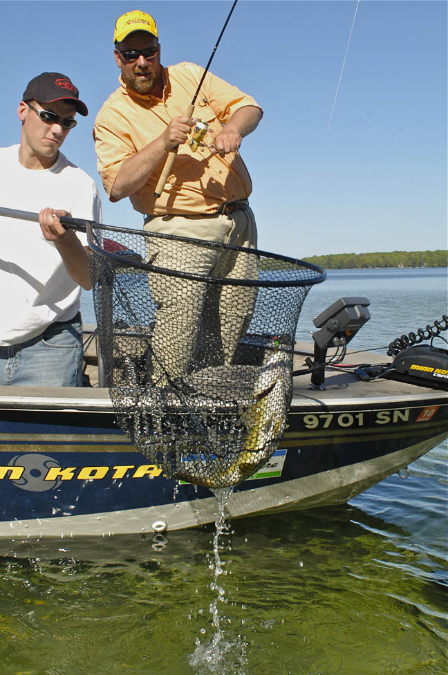 Get the Net! - Fishing Minnesota - Fishing Reports, Outdoor & Hunting News